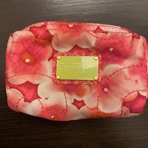 Marc Jacobs zip around pouch